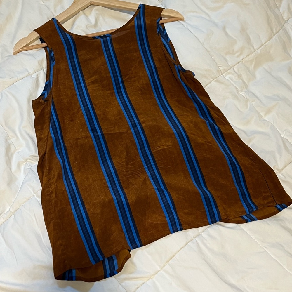 Lucky Brand Open Back lightweight and flowy tank